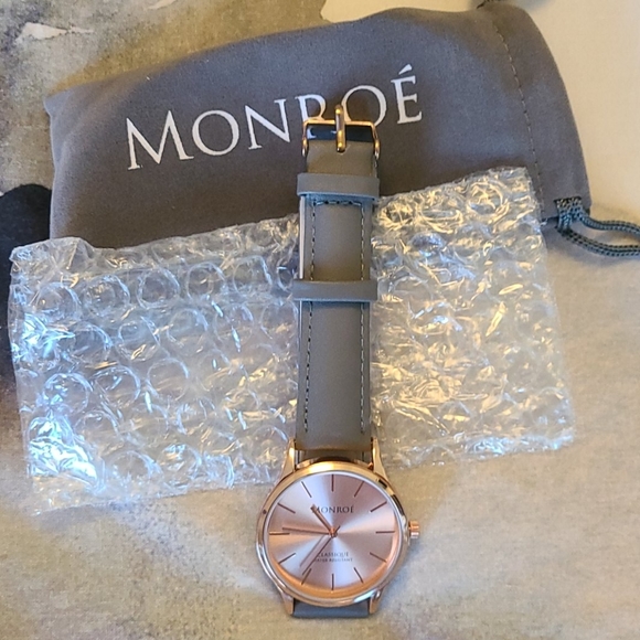 Monroe Accessories - Monroe from Fabfitfun